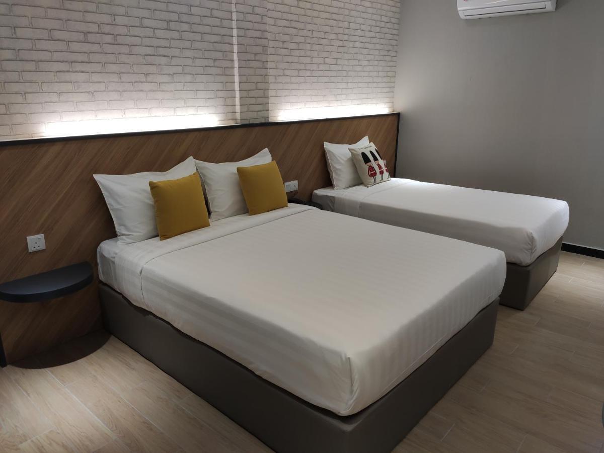 Hotel 99 Seri Kembangan Serdang Kültér fotó
